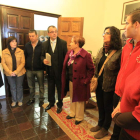 Moreno (centro), con los integrantes de algunos colectivos sociales de Ponferrada.