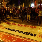Imagen de Twitter que muestra a los asistentes a la concentración en la Delegación del Gobierno de Barcelona contra la sentencia del TC.
