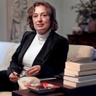La investigadora recibió ayer el premio Nacional de Historia.