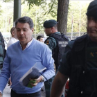 El expresidente de la Comunidad de Madrid Ignacio González, antes del registro de su despacho, el pasado 19 de abril.