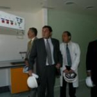 Lasarte, Sáez Aguado, González y Díez de Baldeón en una nueva sala de partos del Hospital de León