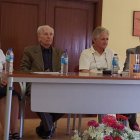 Un momento de la presentación de libro en el salón de actos del Ayuntamiento.