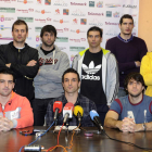 Los jugadores de la temporada pasada, en el momento de anunciar que iban a ejecutar el aval.