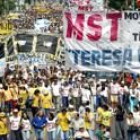 Miles de parados argentinos se manifiestan en Buenos Aires