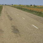 Estado de un tramo de carretera de Chozas aún sin arreglar por la Diputación provincial.