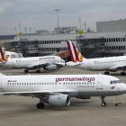 Aviones de Germanwings en el aeropuerto de Dusseldorf, a finales de marzo.