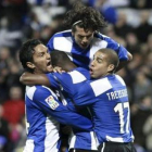 Thomert, en el centro, celebra con Trezeguet, Abel Aguilar y Nelson Valdez el triunfo.