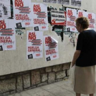 La convocatoria de huelga ya se anuncia en multitud de carteles colocados por las calles de León.