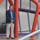 Alfonso Arias en una fotografía reciente en la sede del Consejo Regulador de la D.O. en Cacabelos