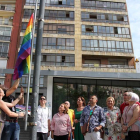 Representantes municipales, sindicales y sociales asisten a la lectura del manifiesto e izado de bandera con motivo de la celebración del Día del Orgullo LGTBI 2018