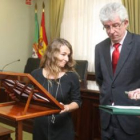 Marta Alonso junto a José Ángel Hermida y Piedad González en la toma de posesión.