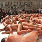 Activistas de la ONG Equanimal se concentraron en la Puerta del Sol de Madrid.