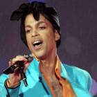 El artista Prince durante su célebre actuación en la Superbowl 2007.