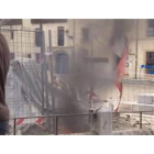 Momento de la quema de la bandera en la plaza del Grano. DL