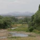 El cauce del río Torío, casi seco, a su paso por Garrafe, muy cerca de León capital