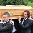 El actor Jim Carrey, en el funeral de su exnovia Cathriona White.