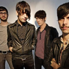Los integrantes del grupo gallego The Blows, cuya estética y música es genuinamente británica