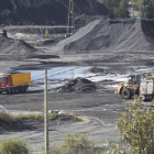 Carbón almacenado en la central térmica de La Robla.