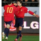 Raúl celebra junto a Diego Tristán uno de los goles del partido de ayer en Mallorca