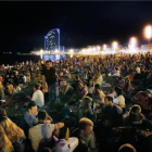 Celebración de la verbena de Sant Joan 2018 en la playa de la Barceloneta.