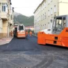 Asfaltado en barrio de Santa Bárbara de Cistierna