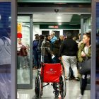 Saturación en el servicio de Urgencias del Hospital de León la tarde del pasado lunes. MARCIANO