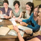 El club di Giuletta, en Roma, durante la selección de las cartas que participaron en el concurso. EFE