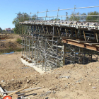 Estructura preparada para la instalación de una pasarela.