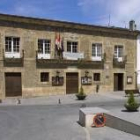 El Ayuntamiento de Villafranca intenta organizar el caótico estado del archivo municipal