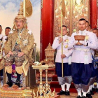 El rey Vajiralongkorn  ya coronado.