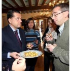 Mario Amilivia, durante el vino que ofreció a los periodistas zamoranos para felicitarles la Navidad