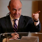 Luis de Guindos durante su comparecencia ante los medios de este miércoles.