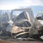 La imagen muestra el amasijo de hierros en el que quedó convertida una nave de Aperitivos Gus
