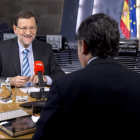 El presidente del Gobierno durante la entrevista en un programa de RNE.