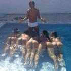 La foto de Ronaldinho ha causado furor en las redes sociales.