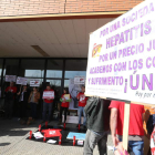 Protestas de pacientes hace tres años para pedir los nuevos medicamentos. ANA F. BARREDO