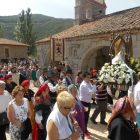 La patrona del municipio de Gordón, venerada por sus fieles, recorrió en procesión el exterior del santuario. PLANILLO