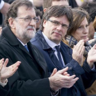 Mariano Rajoy y Carles Puigdemont, en el acto de homenaje de las víctimas de Germanwings, el pasado 23 de marzo.