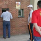 Los aficionados empezaron a adquirir ayer las entradas en las taquillas del Palacio de Deportes