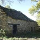 Los pajares que conserva el pueblo son una muestra única de arquitectura vegetal