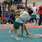 Alberto González y Pedro Alvarado durante su combate. Á. QUIÑONES