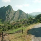 Aspecto de la sierra de La Lastra, donde su riqueza caliza compite con la de sus valores ecológicos