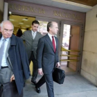 Felipe Benjumea saliendo de la Audiencia Nacional, que ha iniciado los trámites para embargar sus bienes.