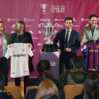 Imagen del sorteo de las semifinales de la Copa de la Reina en Granada.