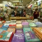 Imagen de archivo de una librería durante la temporada alta de venta de libros escolares
