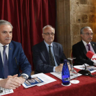 Rueda de prensa para presentar las jornadas, ayer, en León. JESÚS