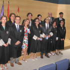 Los secretarios judiciales, ayer tras su toma de posesión en el salón de actos del nuevo edificio.