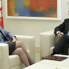 Esperanza Aguirre y Mariano Rajoy durante el encuentro que mantuvieron ayer en La Moncloa.