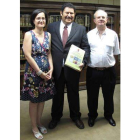 El equipo: Rosa Capita, José Alfredo Guevara y Carlos Alonso.