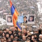 Partidarios de Demirchán protestan por las calles de Eriván, la capital